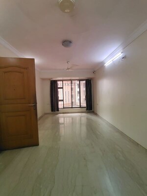 Bedroom in 2 BHK Apartment at Chembur – for Rent