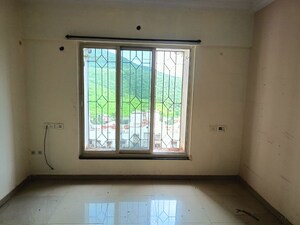 Room in 2 BHK Apartment at Mantri Serene, Goregaon East – for Rent