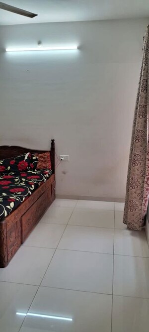 Furnished Amenities in 3 BHK Apartment at Godrej Emerald, Ghodbunder Road – for Rent