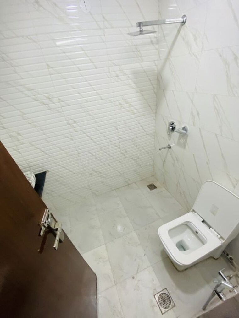 Bathroom, sector 6 dwarka 3 Bedroom 1800 Sq.Ft. Apartment In Sector 6 Dwarka Delhi 10635753
