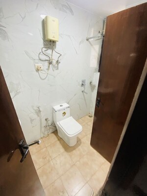 Bathroom in 3 BHK Apartment at Sector 6 Dwarka – for Rent