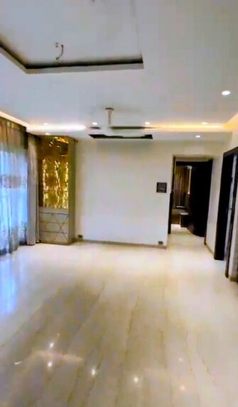 3 BHK 1200 Sq.Ft. Apartment in Krishna Apartment Santacruz West