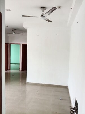 Room in 2.5 BHK Apartment at Mahagun My Woods, Sector 16c Greater Noida – for Rent