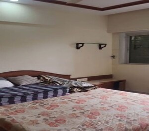 Bedroom in 2 BHK Apartment at Dadar East – for Rent