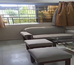 Living Room in 2 BHK Apartment at Dadar East – for Rent