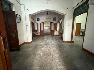 Room in  Office Space at Aliganj – for Rent