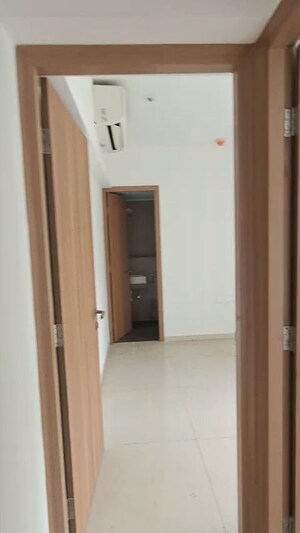 Room in 2 BHK Apartment at Lodha Upper Thane Woodlands C And D, Anjur – for Rent