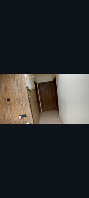 Room in 2.5 BHK Apartment at MCC Signature Homes, Raj Nagar Extension – for Rent