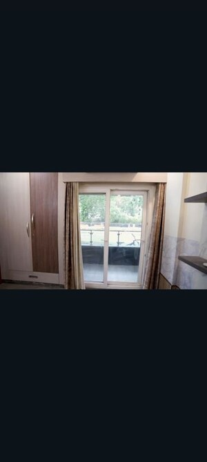 Room in 2.5 BHK Apartment at MCC Signature Homes, Raj Nagar Extension – for Rent