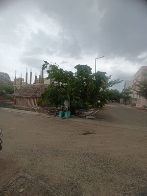 Plot Area in  Land at Madambakkam – for Rent