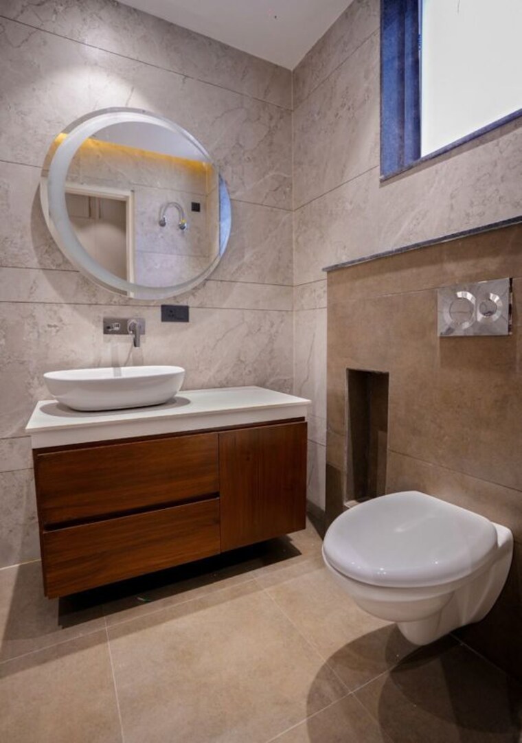Bathroom, panchkula urban estate 3.5 Bedroom 2430 Sq.Ft. Apartment In Panchkula Urban Estate Panchkula 10635798