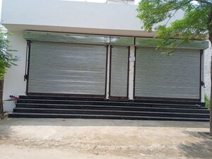  Showroom For Rent in Sambhalki