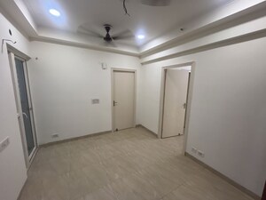 Room in 2 BHK Apartment at Gaur City 2 - 14th Avenue, Sector 16c Greater Noida – for Rent