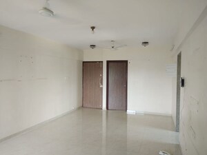 Room in 3 BHK Apartment at Bharat Park Vistas, Andheri West – for Rent