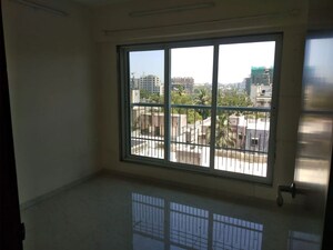 Room in 3 BHK Apartment at Bharat Park Vistas, Andheri West – for Rent