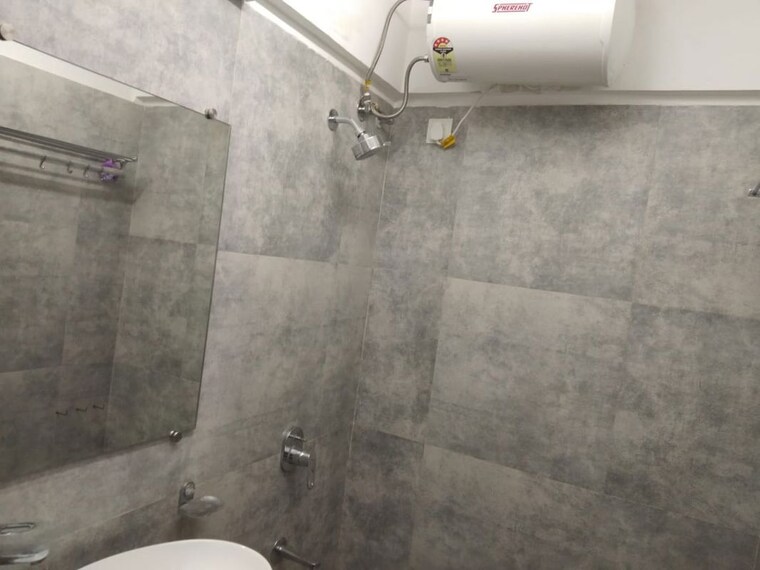 Bathroom, bharat-park-vistas 3 Bedroom 1060 Sq.Ft. Apartment In Andheri West Mumbai 10635880