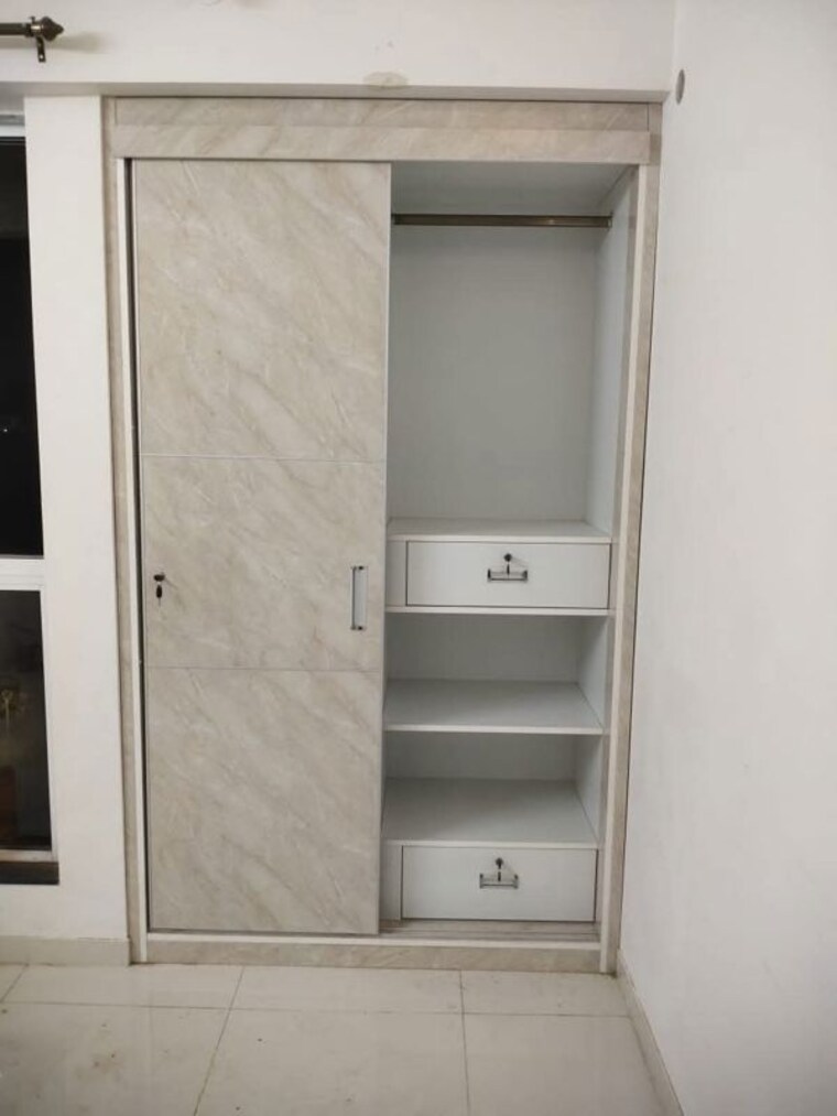 undefined, godrej-emerald 2 Bedroom 750 Sq.Ft. Apartment In Ghodbunder Road Thane 10635899