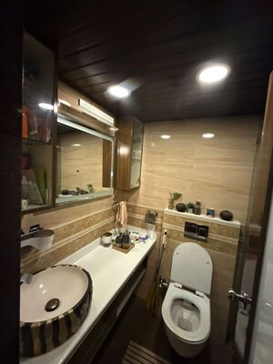 Team Area in 2 BHK Apartment at Raunak Park, Kokanipada – for Rent