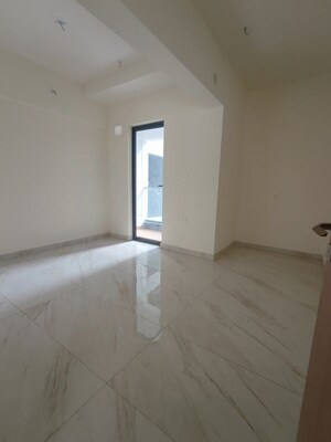 Master Bedroom in 4 BHK Apartment at Raymond The Address, Pokhran Road No Two – for Rent