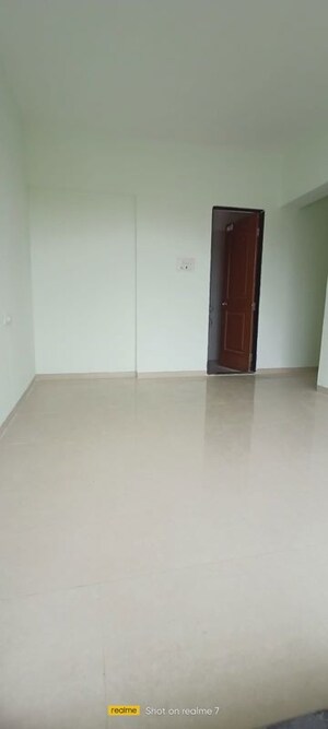 Room in 2.5 BHK Apartment at Patrachawl Mhada, Goregaon West – for Rent