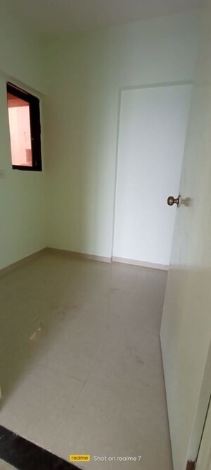 Room in 2.5 BHK Apartment at Patrachawl Mhada, Goregaon West – for Rent