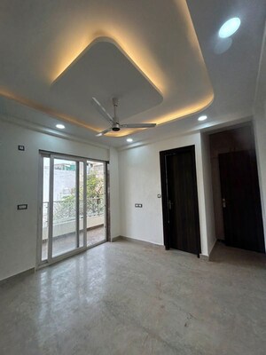 Room in 4 BHK Builder Floor at Vasundhara – for Sale