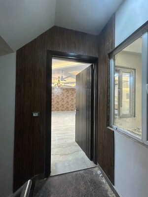 Room in 4 BHK Builder Floor at Vasundhara – for Sale