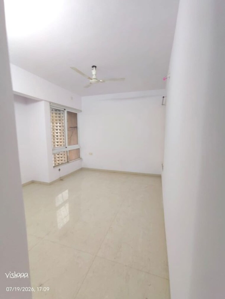 Room, puranik-rumah-bali 2.5 Bedroom 950 Sq.Ft. Apartment In Ghodbunder Road Thane 10635939