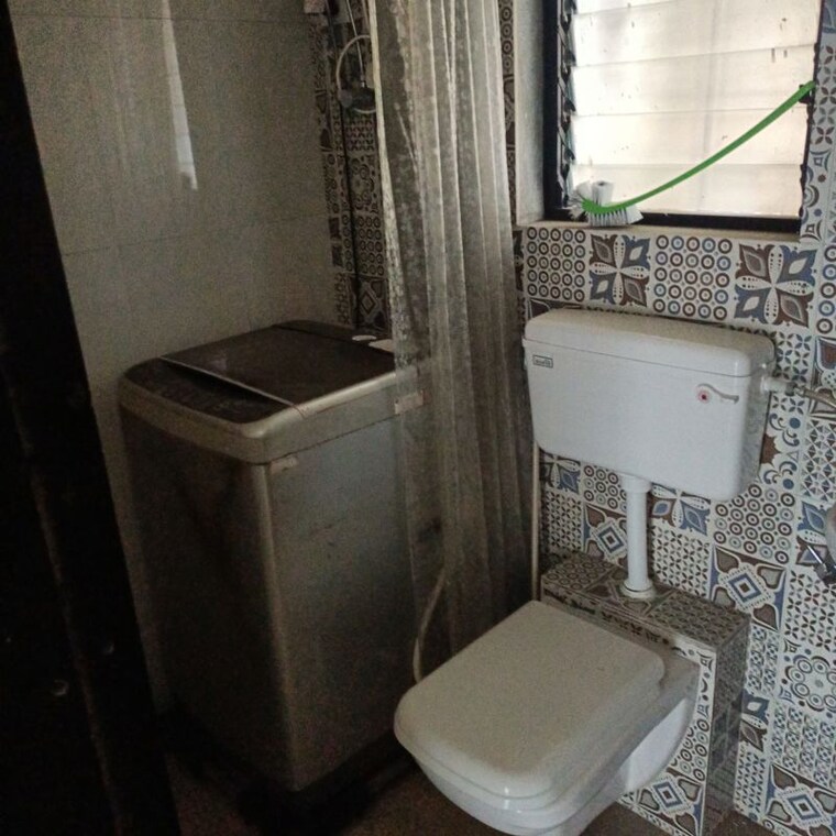 Bathroom, raunak-heights 1 Bedroom 450 Sq.Ft. Apartment In Ghodbunder Road Thane 10635941