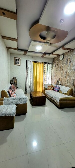 Bedroom in 3 BHK Apartment at Akshat Apartment Mira Road, Mira Road East – for Rent