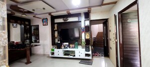 Furnished Amenities in 3 BHK Apartment at Akshat Apartment Mira Road, Mira Road East – for Rent