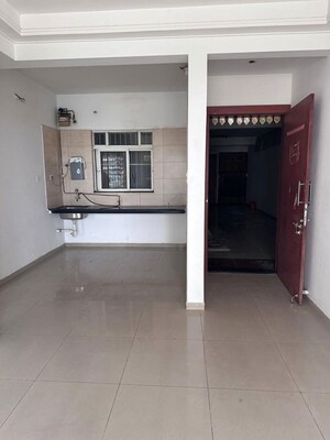 Room in 1 BHK Apartment at Kolte Patil Life Republic, Hinjewadi – for Rent