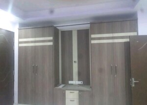 Building Lobby in 3.5 BHK Builder Floor at Kavi Nagar – for Sale