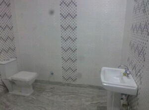 Bathroom in 3.5 BHK Builder Floor at Kavi Nagar – for Sale