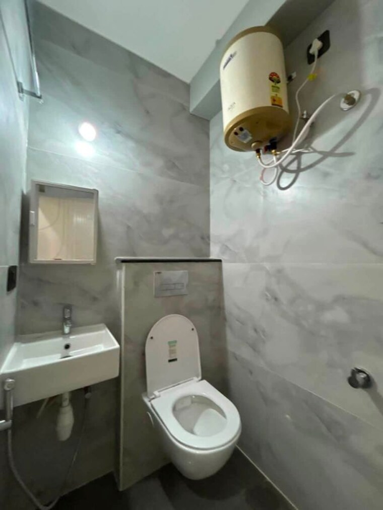 Bathroom, sri-sai-residency-kadubeesanahalli 1 Bedroom 550 Sq.Ft. Apartment In Kadubeesanahalli Bangalore 10635991