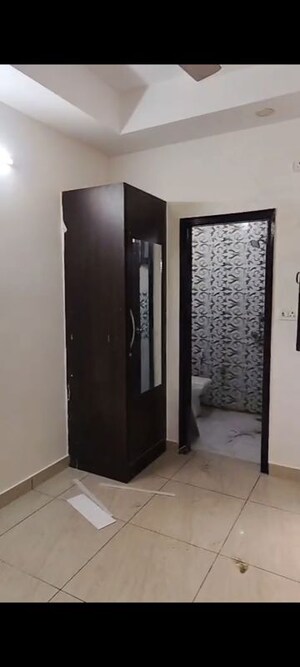 Room in 2 BHK Builder Floor at Pratap Vihar – for Sale