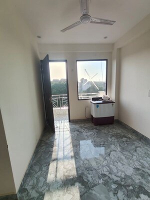 Room in 2 BHK Builder Floor at Saket – for Rent