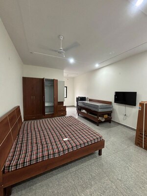1 BHK Builder Floor For Rent in Shaheed Bhagat Singh Nagar