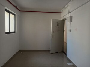 Room in 1 BHK Apartment at Raymond Aashiyana, Vartak Nagar – for Rent
