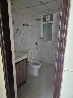 Bathroom in 3.5 BHK Apartment at Sethi Max Royal, Sector 76 – for Rent