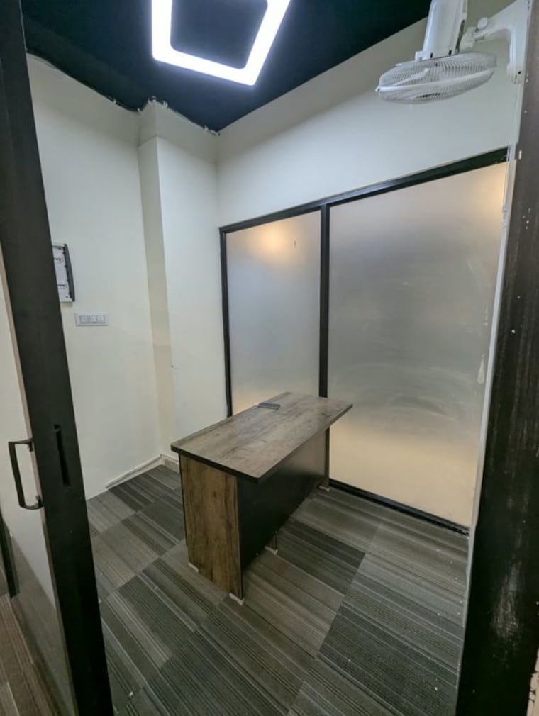 Kitchen, sector 63 Commercial Office Space 2000 Sq.Ft. In Sector 63 Noida 10636095