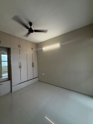 Room in 2 BHK Apartment at Pyramid Midtown, Sector 59 – for Rent