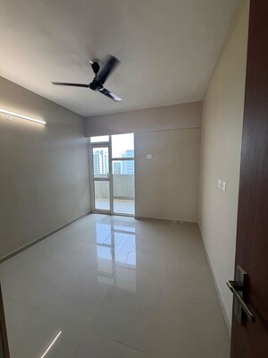 Room in 2 BHK Apartment at Pyramid Midtown, Sector 59 – for Rent