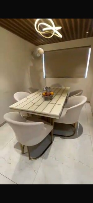 Team Area in 4 BHK Apartment at Experion Capital, Gomti Nagar – for Sale