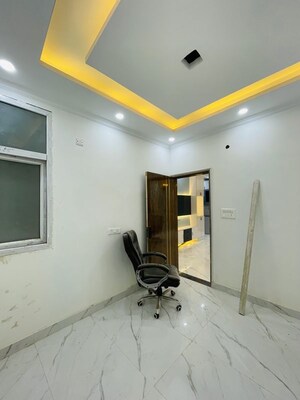 Living Room in 3 BHK Builder Floor at Sector 73 – for Sale