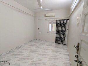  Office Space For Rent in Mahim