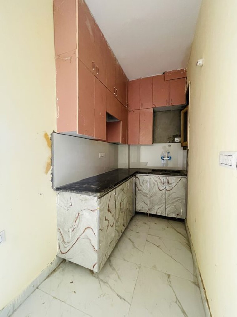 Kitchen, sector 73 2 Bedroom 1000 Sq.Ft. Builder Floor In Sector 73 Noida 10636175