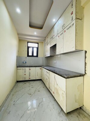 Kitchen in 3 BHK Builder Floor at Sector 73 – for Sale