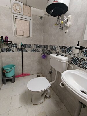 Team Area in 2 BHK Apartment at Signature Global Prime, Sector 63a – for Rent