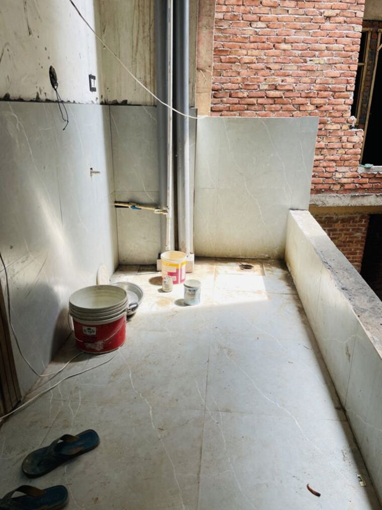 Balcony, sector 73 1 Bedroom 650 Sq.Ft. Builder Floor In Sector 73 Noida 10636219